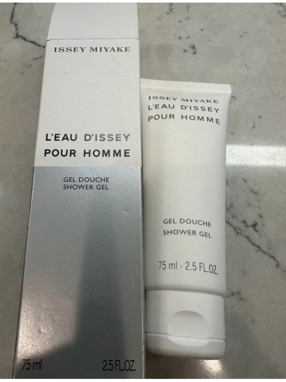 Issey Miyake L'Eau d'Issey Pour Homme Shower Gel - White/Silver
